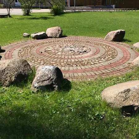 Naktsmitne Elksni